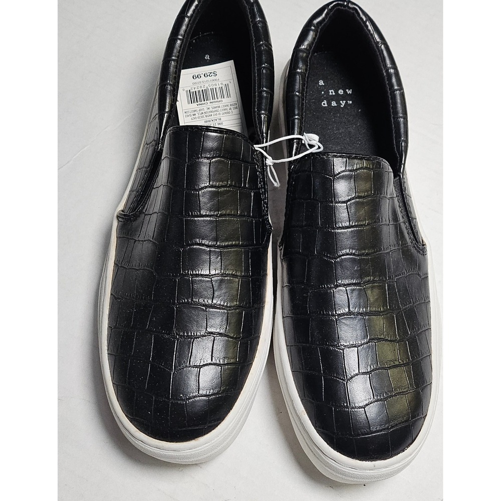 A New Day Bibi Black Crocodile Embossed Slip On Sneakers 096 22 2621 Womens 7.5